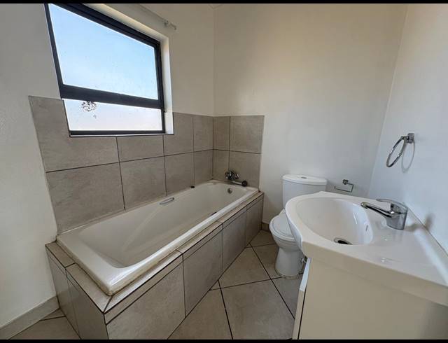 3 BEDROOM FLAT FOR SALE IN WALDRIFT